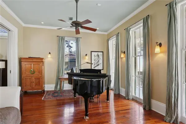 6132 CONSTANCE ST, New Orleans, LA 70118