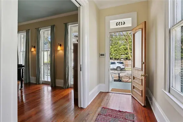 6132 CONSTANCE ST, New Orleans, LA 70118