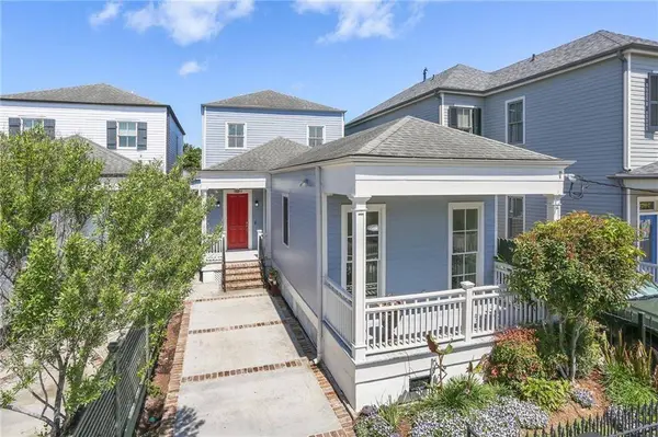 3709 ANNUNCIATION ST, New Orleans, LA 70115
