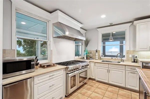 5 S TREASURE ISLE RD, Slidell, LA 70461