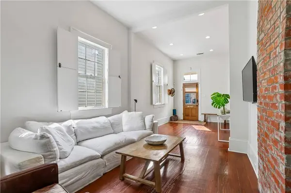 550 OCTAVIA ST, New Orleans, LA 70115