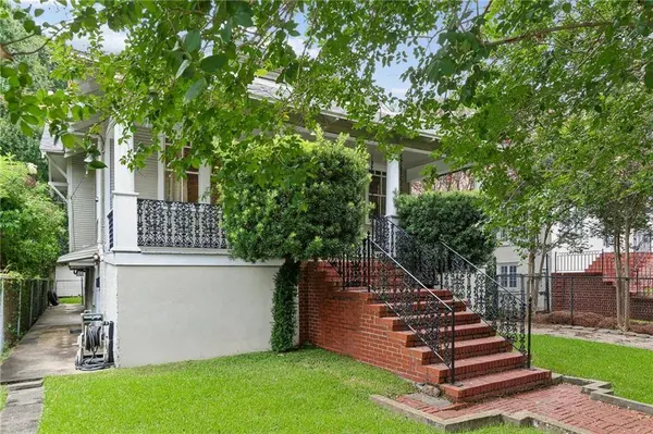 1620 BROADWAY ST, New Orleans, LA 70118