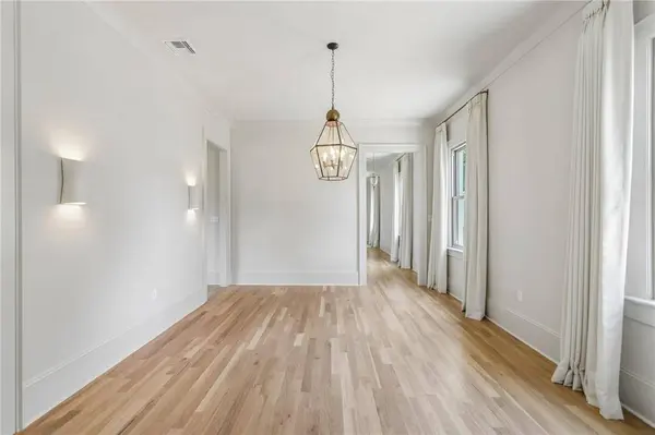 6221 ANNUNCIATION ST, New Orleans, LA 70118