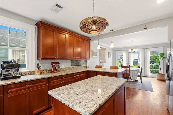 3416 VINCENNES PL, New Orleans, LA 70125
