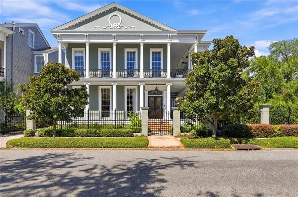 3307 PRYTANIA ST