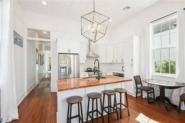 8517 WILLOW ST, New Orleans, LA 70118