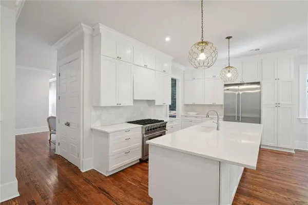 6112 LAUREL ST, New Orleans, LA 70118