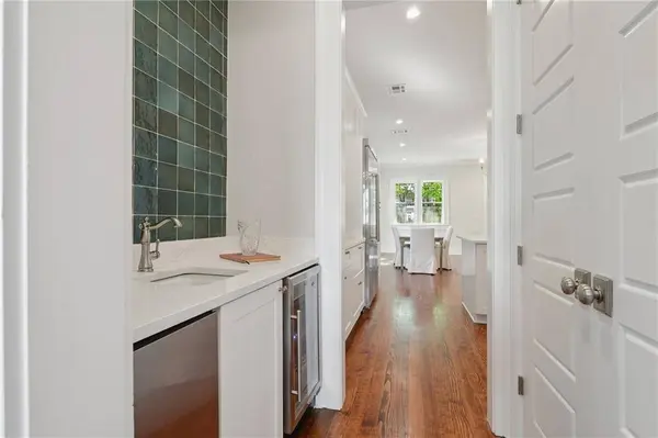 6112 LAUREL ST, New Orleans, LA 70118