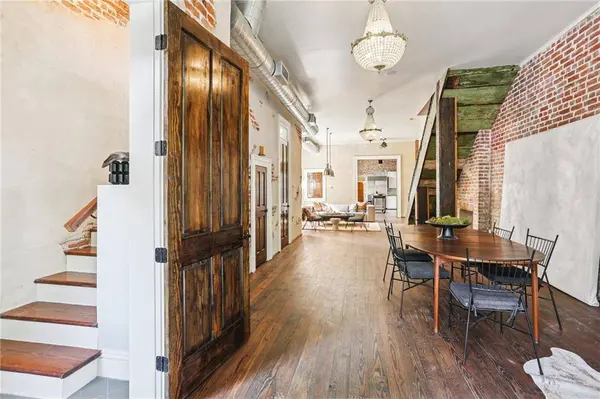 924 MELPOMENE ST, New Orleans, LA 70130