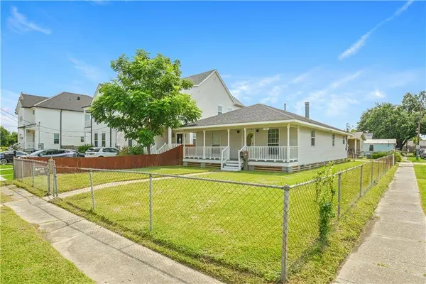 1401 CLAIBORNE DR, Jefferson, LA 70121