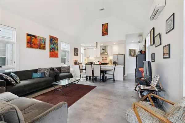 1617 N DORGENOIS ST, New Orleans, LA 70119