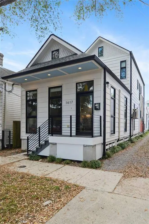 1617 N DORGENOIS ST, New Orleans, LA 70119