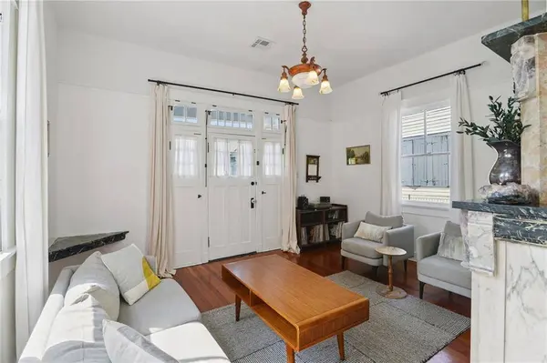 1027 LOUISA ST, New Orleans, LA 70117