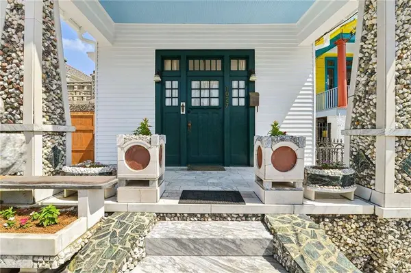 1027 LOUISA ST, New Orleans, LA 70117