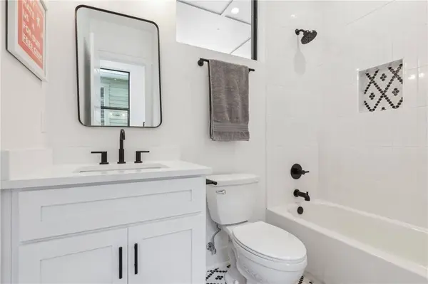 810 N ROMAN ST, New Orleans, LA 70116