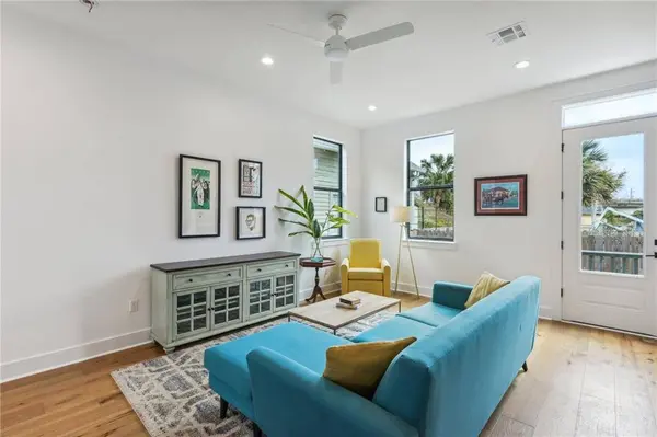 810 N ROMAN ST, New Orleans, LA 70116