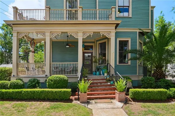 2104 GENERAL PERSHING ST, New Orleans, LA 70115