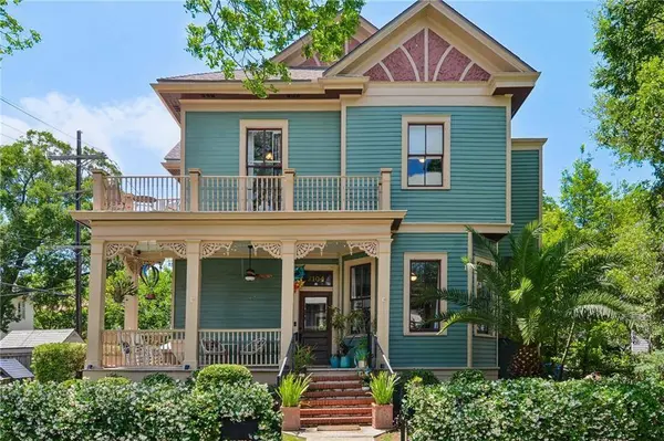 2104 GENERAL PERSHING ST, New Orleans, LA 70115
