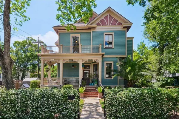 2104 GENERAL PERSHING ST, New Orleans, LA 70115