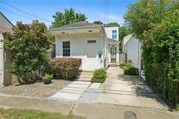 725 ROBERT ST, New Orleans, LA 70115