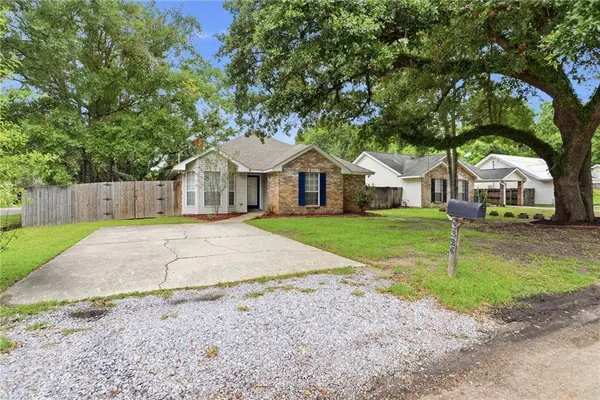 3325 BRIDGE DR, Slidell, LA 70458