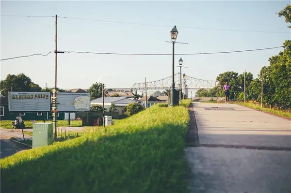 213 PACIFIC AVE, New Orleans, LA 70114