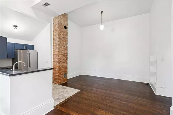 5219 MAGAZINE ST #A, New Orleans, LA 70115