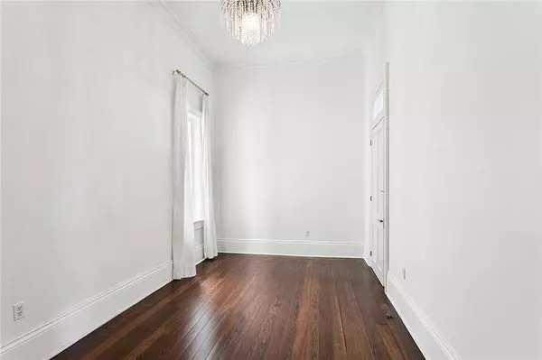 5219 MAGAZINE ST #A, New Orleans, LA 70115