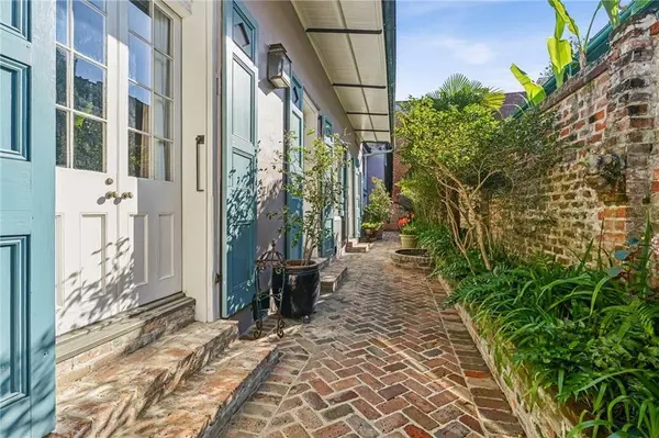 928 GOVERNOR NICHOLLS ST, New Orleans, LA 70116