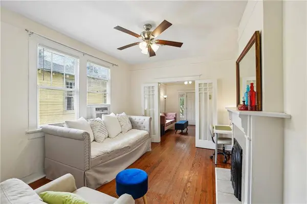 8633 35 S CLAIBORNE AVE, New Orleans, LA 70118