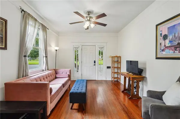 8633 35 S CLAIBORNE AVE, New Orleans, LA 70118