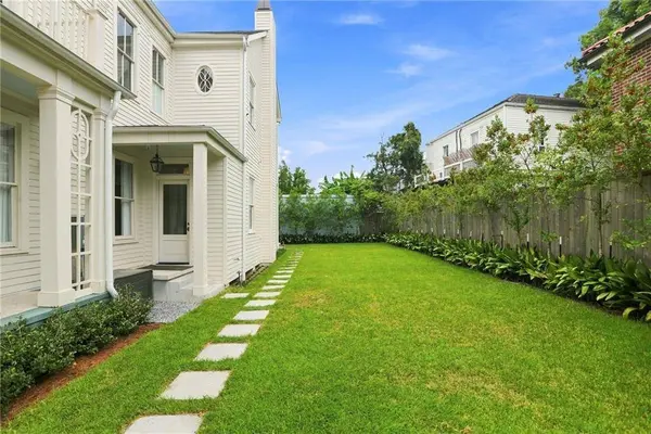 2909 URSULINES AVE, New Orleans, LA 70119