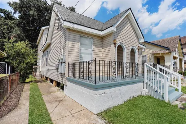 6320-22 BACCICH ST, New Orleans, LA 70122
