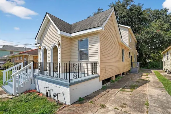 6320-22 BACCICH ST, New Orleans, LA 70122
