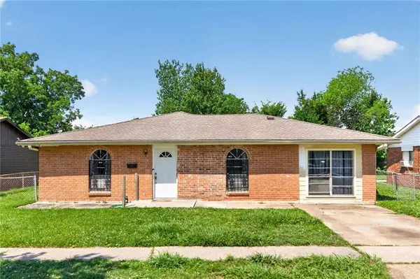 908 N CLARK LN, Westwego, LA 70094