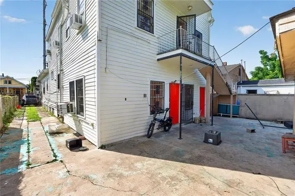 1569-1571-1571B N PRIEUR ST, New Orleans, LA 70116