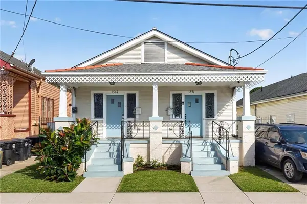 1569-1571-1571B N PRIEUR ST