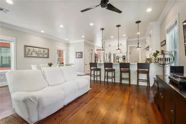 819 FRANKLIN AVE, New Orleans, LA 70117