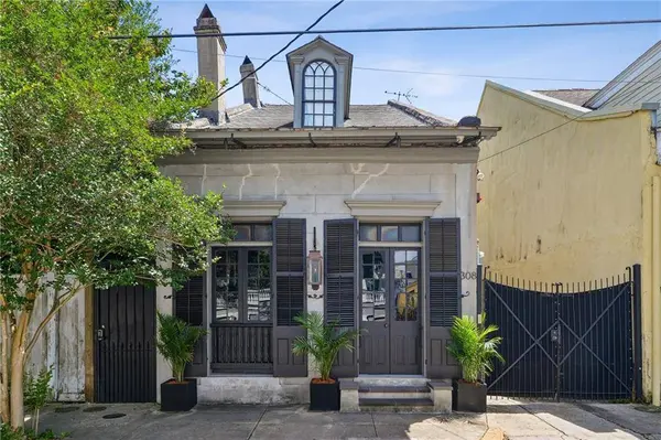 1308 HENRIETTE DELILLE ST, New Orleans, LA 70116