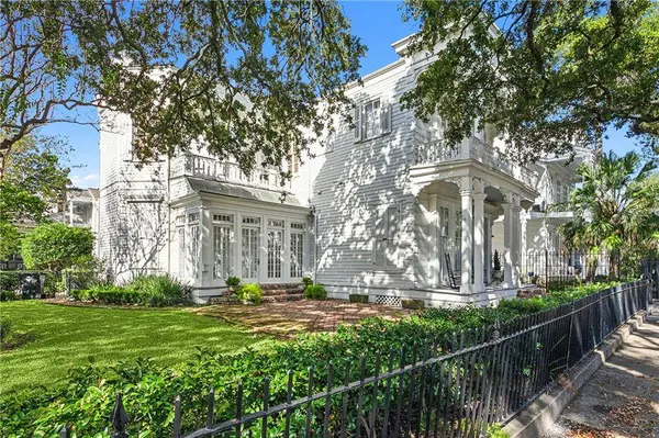 2625 ST CHARLES AVE #2, New Orleans, LA 70130