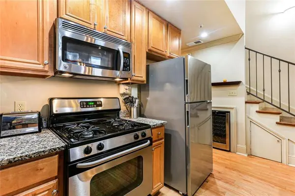 8416 OAK ST #F, New Orleans, LA 70118