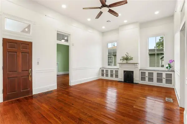 6223 TCHOUPITOULAS ST, New Orleans, LA 70118