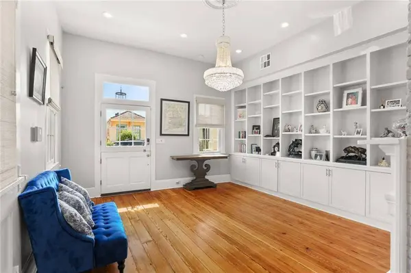 721 8TH ST, New Orleans, LA 70115