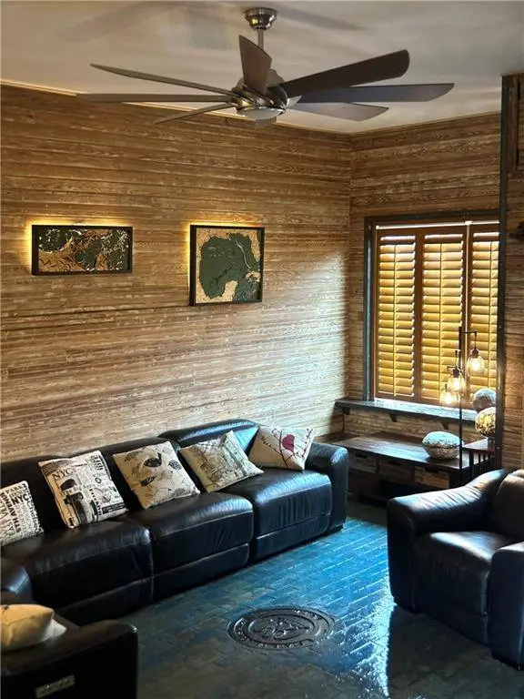 2112 BARONNE ST #A, New Orleans, LA 70113