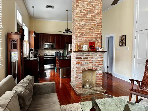 2126 DUBLIN ST, New Orleans, LA 70118