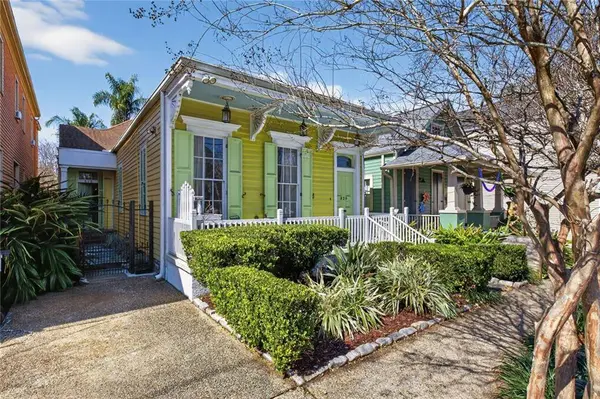 818 BORDEAUX ST, New Orleans, LA 70115