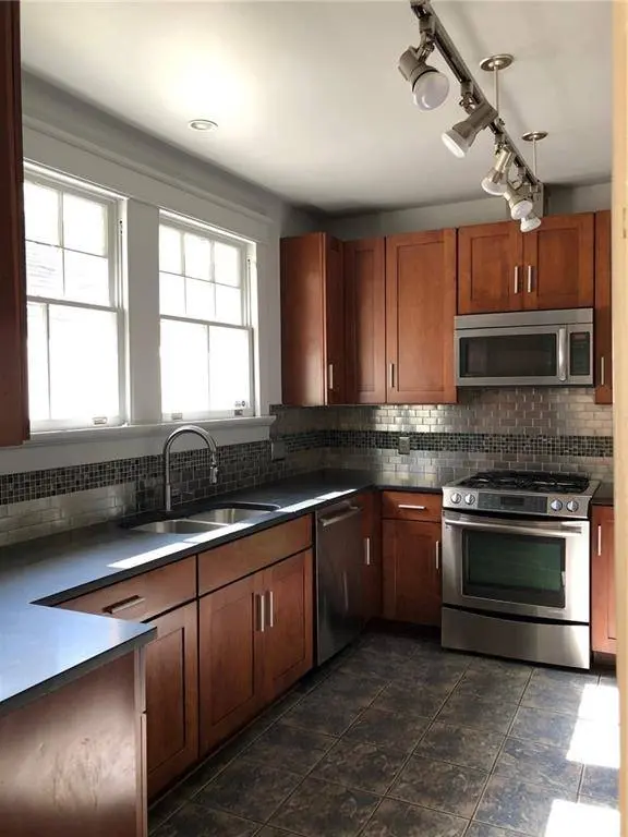 821 STATE ST, New Orleans, LA 70118
