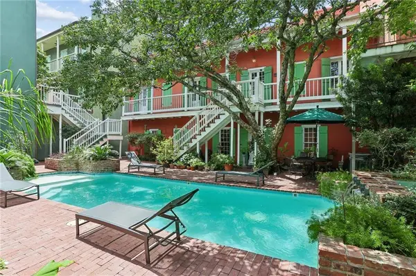1022 ST PETER ST #203, New Orleans, LA 70116