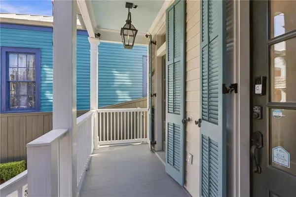 2230 CHARTRES ST, New Orleans, LA 70117