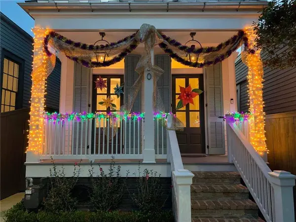 2230 CHARTRES ST, New Orleans, LA 70117